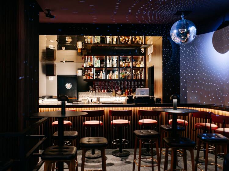 Esta emblemática sala de música de Malasaña reabre sus puertas con un nuevo diseño y actuaciones de djs internacionales