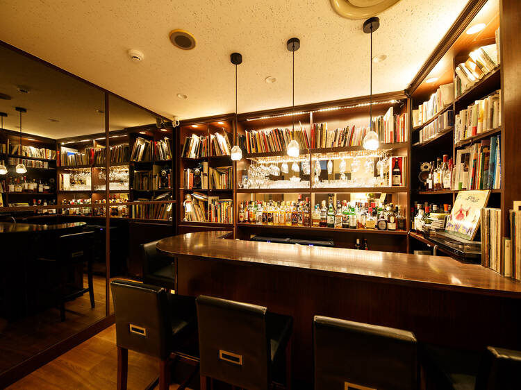 Drinks amidst picture books