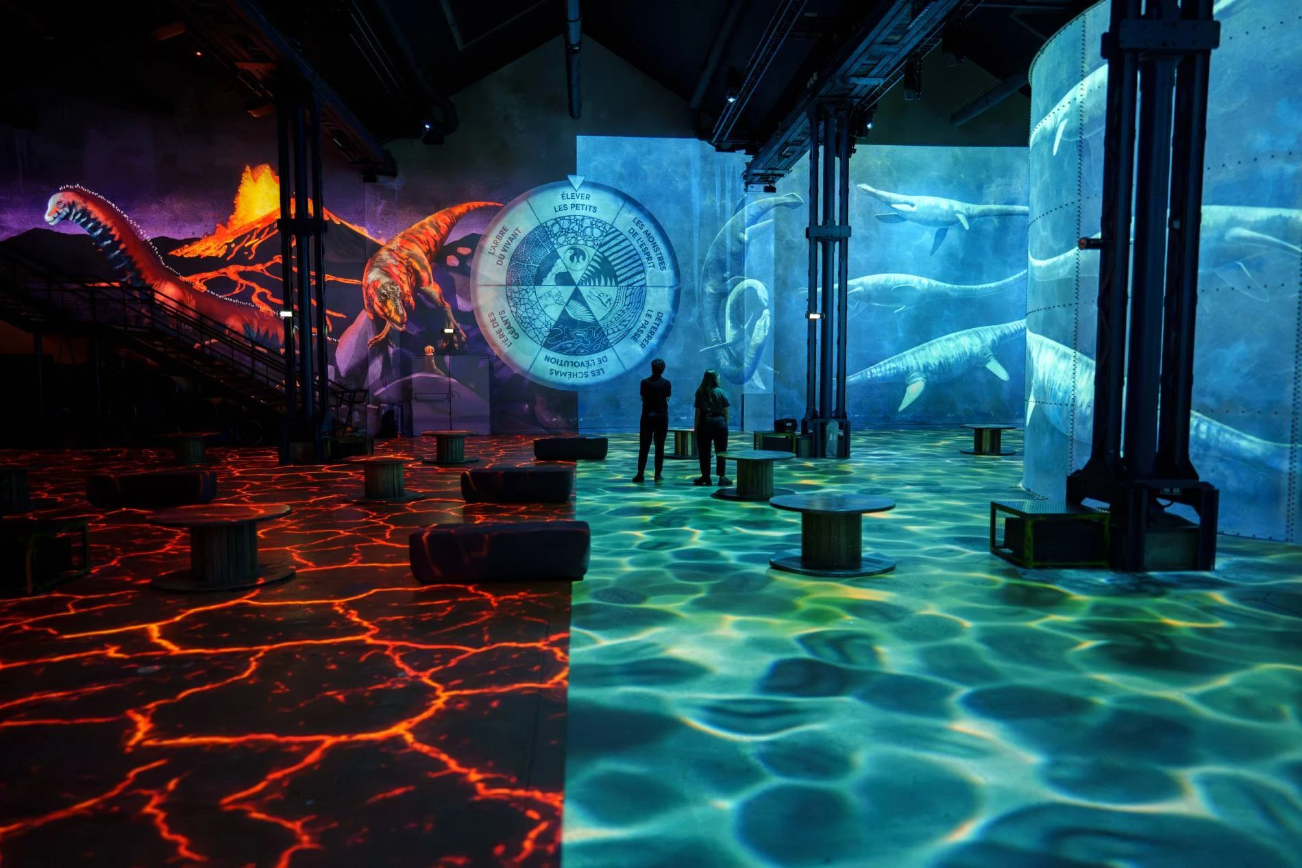 L&rsquo;Atelier des Lumi&egrave;res remonte &agrave; l&rsquo;&egrave;re des dinosaures avec une nouvelle exp&eacute;rience immersive