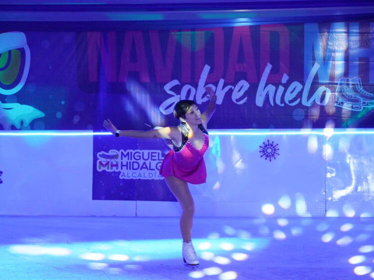 Pista de hielo en la Miguel Hidalgo