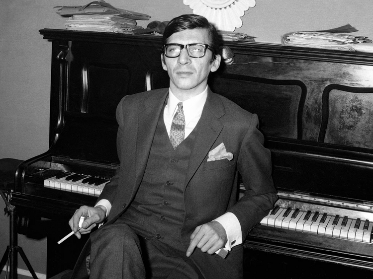 El maestro que escribió para José José es un “hijo adoptivo de México” El maestro que escribió para José José es un “hijo adoptivo de México”