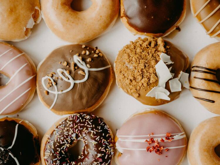 Krispy Kreme & Mugg & Bean Krispy Kreme & Mugg & Bean