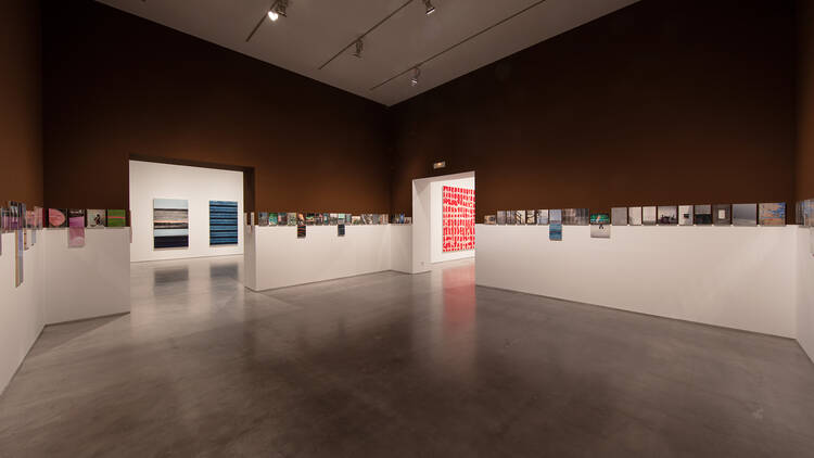 Vista de la exposición 'Juan Uslé. Ese barco en la montaña'