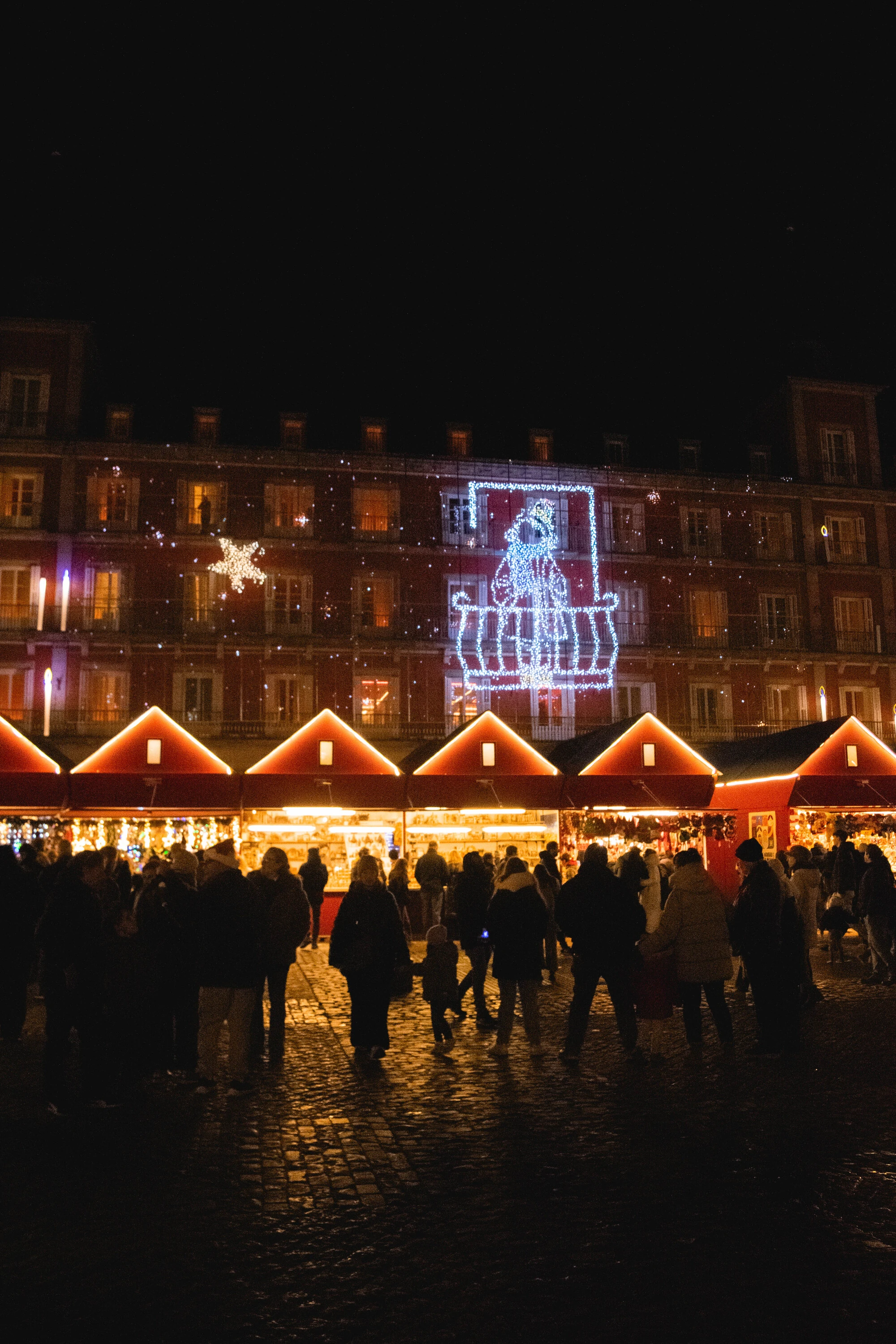 La instalaci&oacute;n de CaixaBank en Plaza Mayor. Cr&eacute;dito: Lidia Rodr&iacute;guez. 
