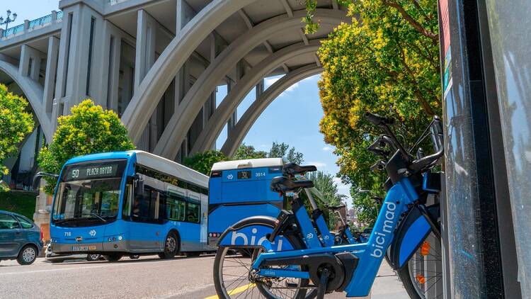 EMT Madrid y bicimad. Ayuntamiento de Madrid