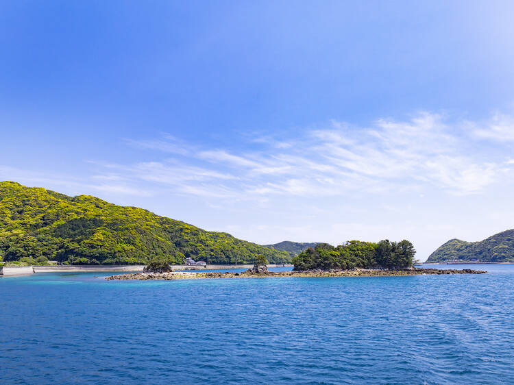 5 things to do on Naru Island 5 things to do on Naru Island