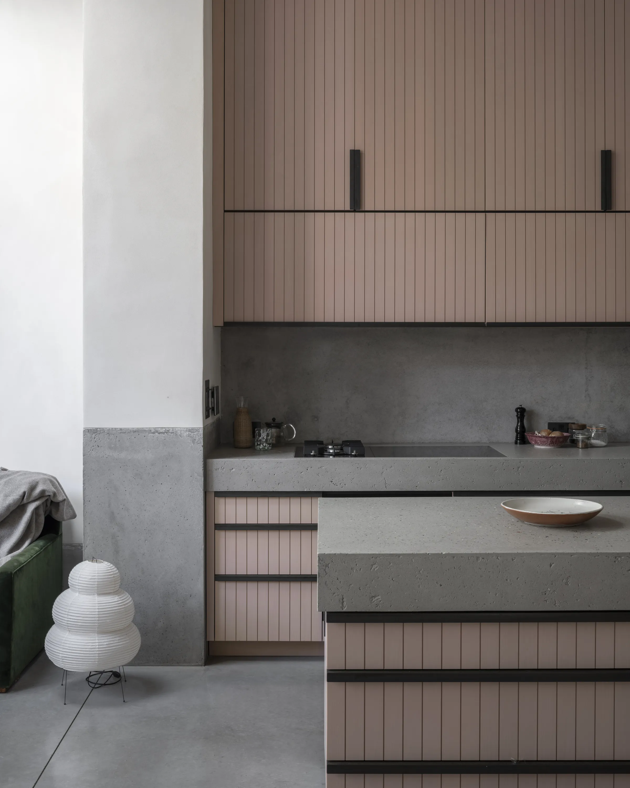 Grey and wood kitchen in Chelsea Brut house 