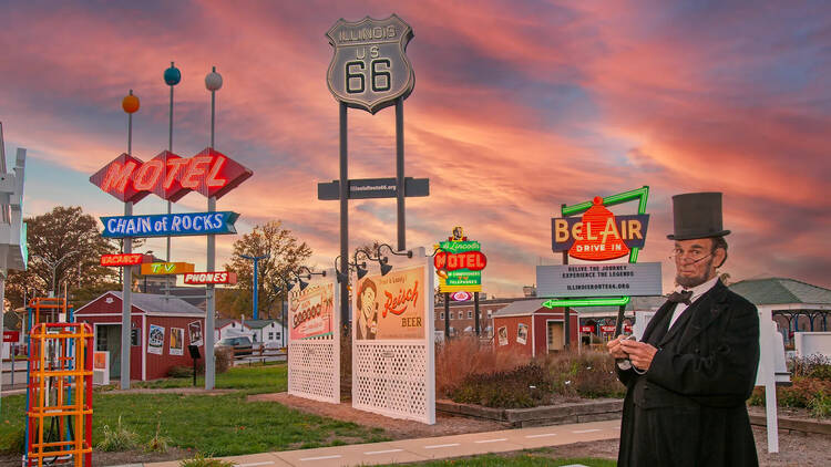 ルート66の100周年を祝う。 ルート66の100周年を祝う。