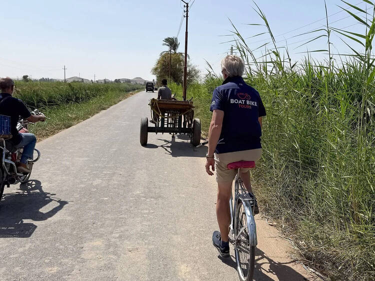 世界最長の川を船と電動自転車で旅する。 世界最長の川を船と電動自転車で旅する。
