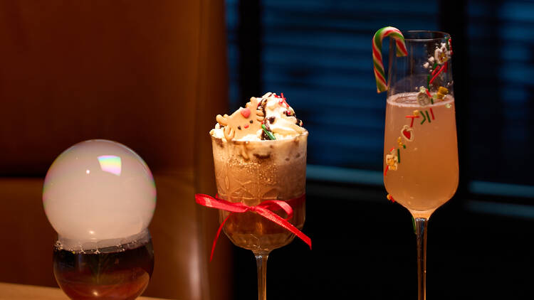 008 Bar lines up festive cocktails and lucky draws this week