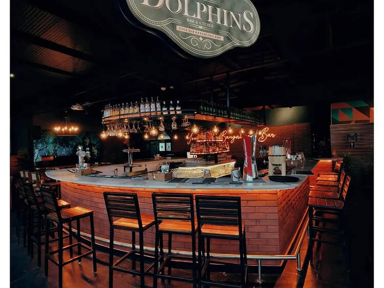 Dolphins Bar