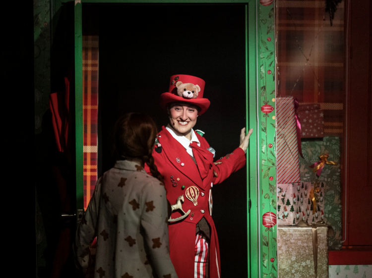 ‘Olívia, viaje al corazón de la Navidad’: el musical familiar que también incluye entrada a la isla navideña del Poble Espanyol ‘Olívia, viaje al corazón de la Navidad’: el musical familiar que también incluye entrada a la isla navideña del Poble Espanyol