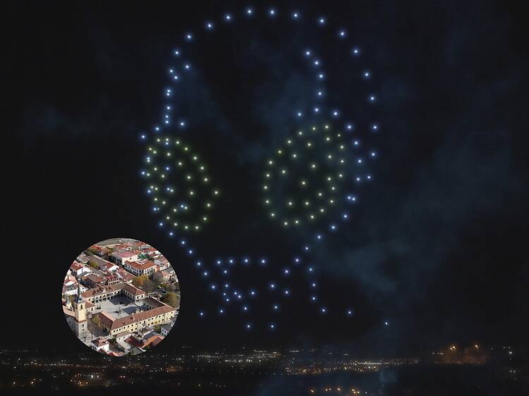 De naves espaciales a alienígenas para despedir 2025: el cielo de este pueblo de Madrid acogerá el último espectáculo de drones del año