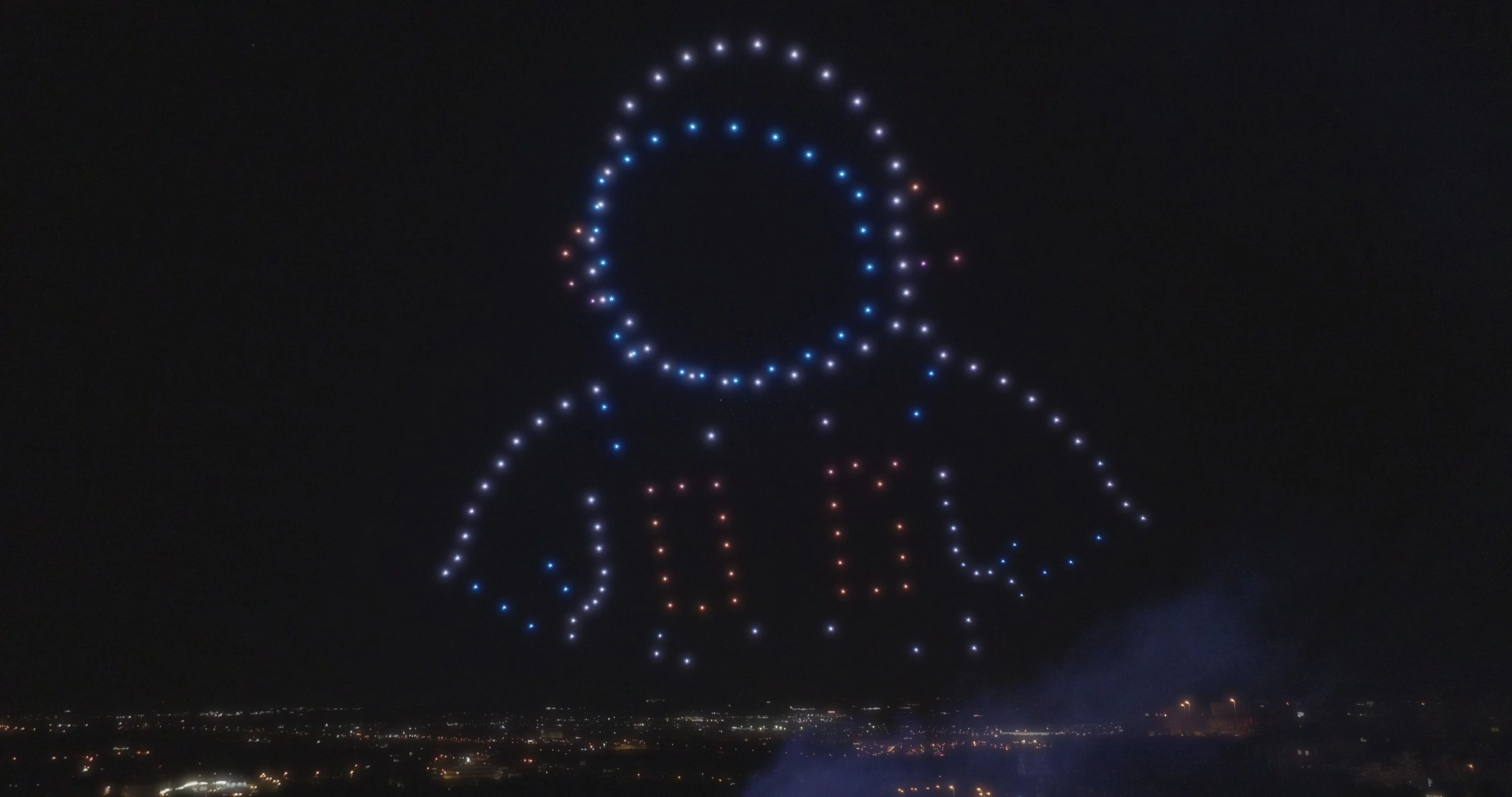 Espect&aacute;culo de drones en Brunete