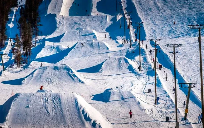 neu, esquiar. finlandia