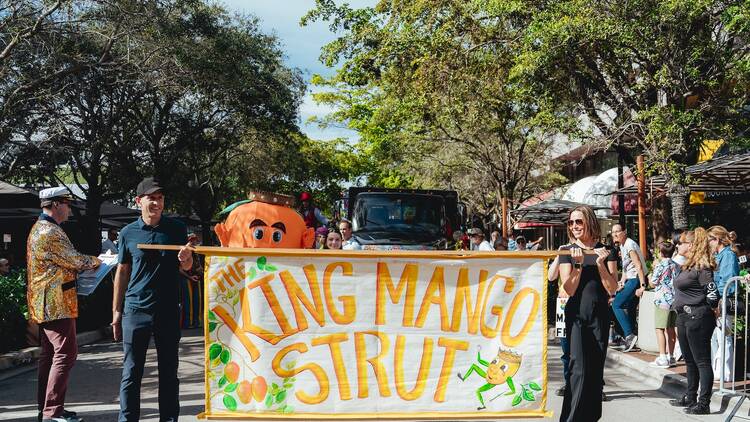 King Mango Strut
