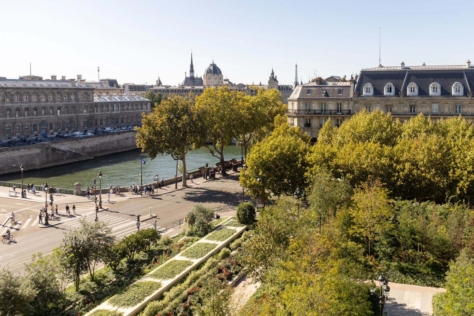 For&ecirc;t urbaine et Parvis de l'H&ocirc;tel de Ville