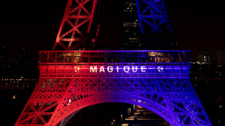 Tour Eiffel éclairée pour le PSG