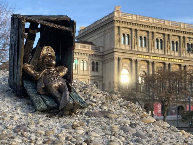 Két új Kolodko Mihály-szobor bukkant fel Budapesten