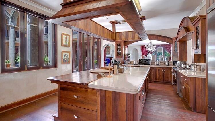 Vaal Villa kitchen area 