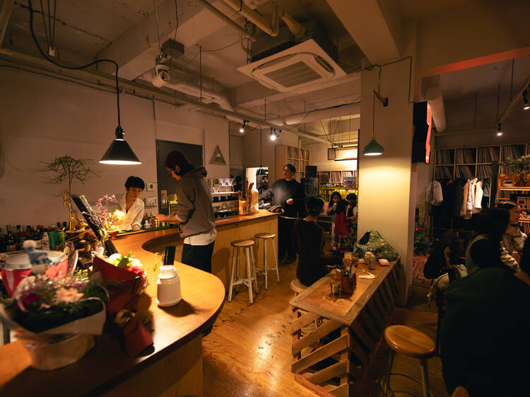 DJバー「頭バー」が馬込で再始動、誰もがクラブカルチャーと接続する場へ