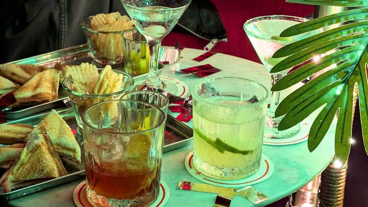 Aperitivos y cócteles en Bussines Bar