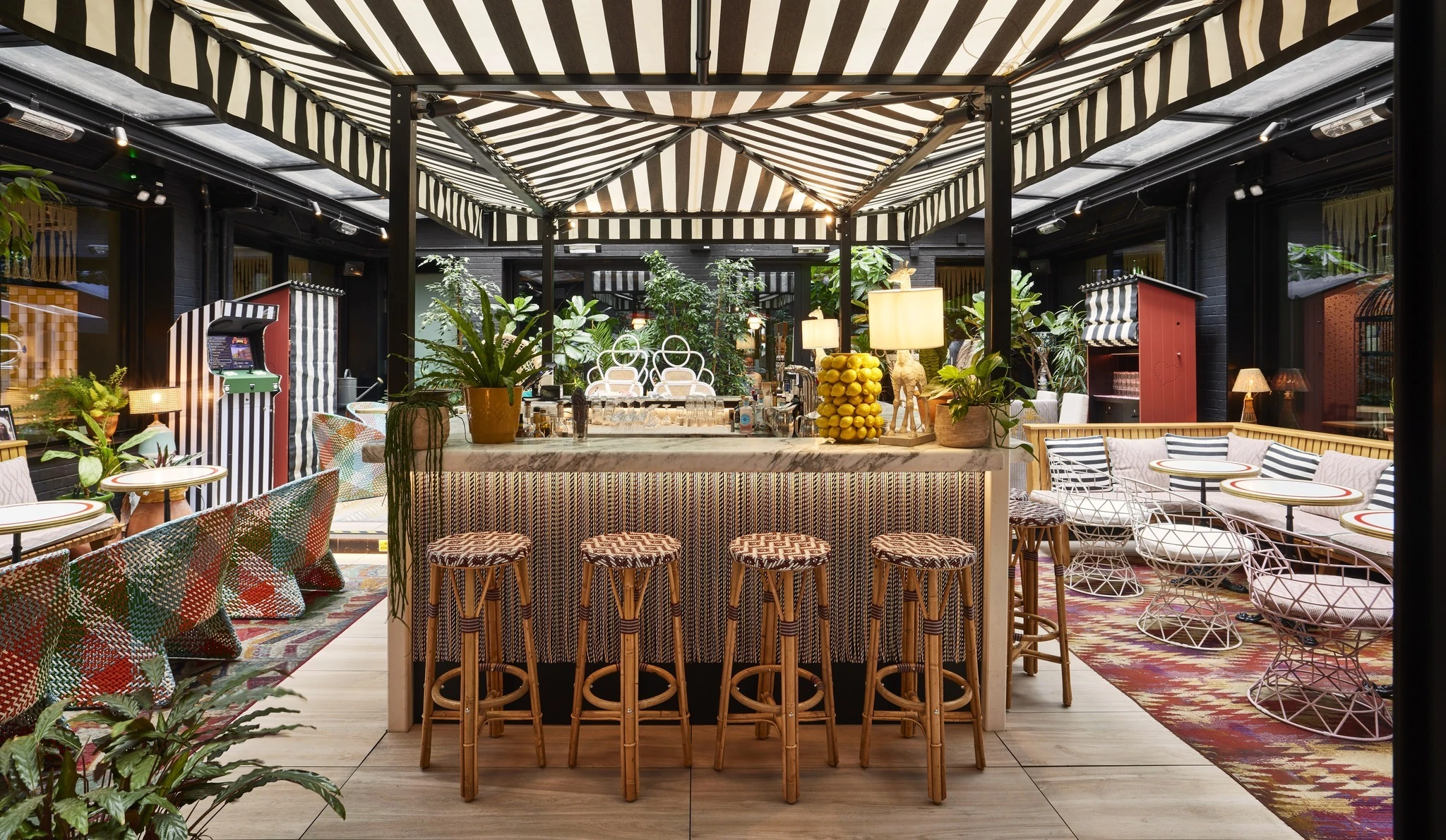 Mama Shelter London bar 