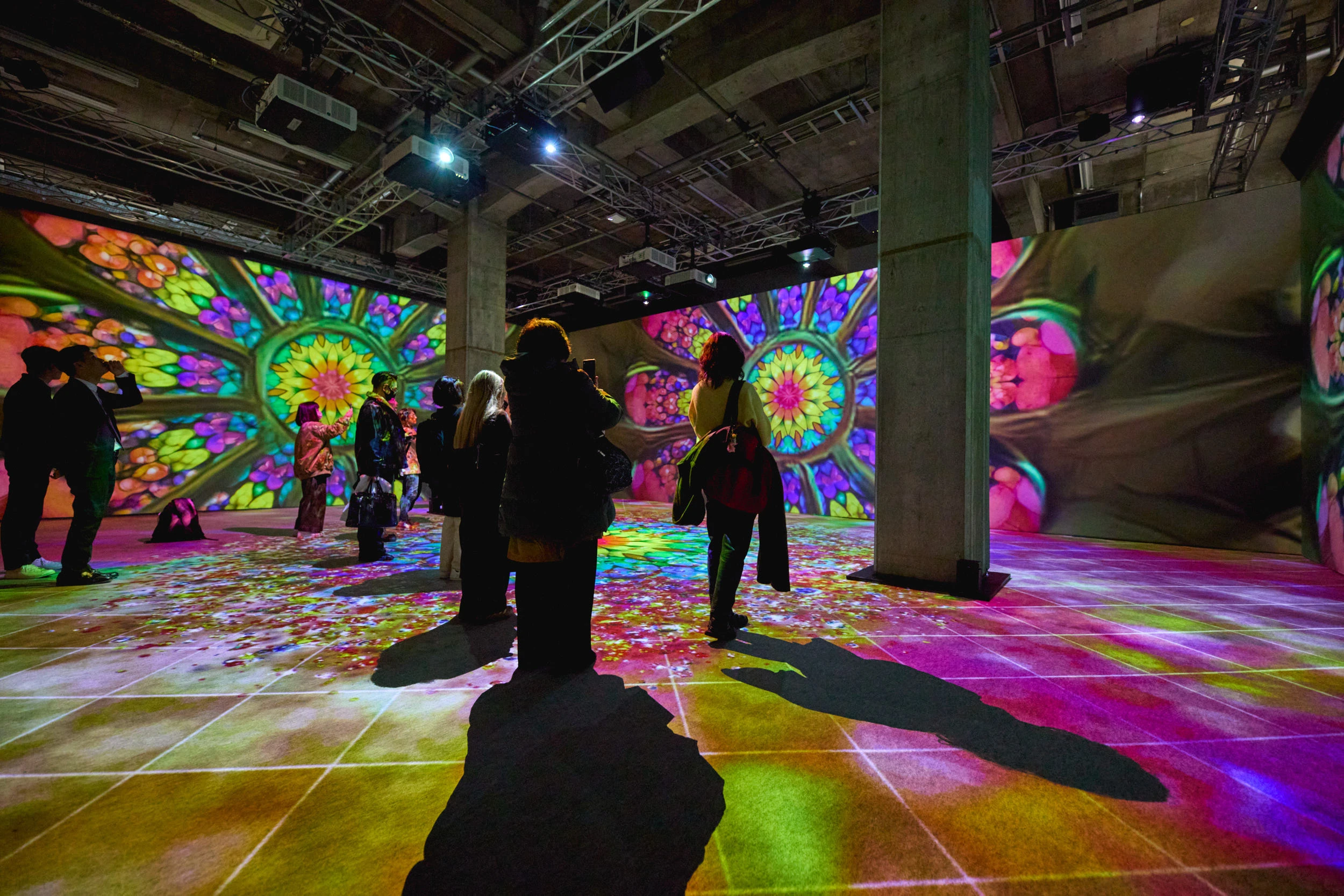 NAKED meets ガウディ展