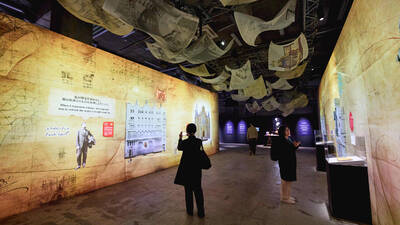 NAKED meets ガウディ展 NAKED meets ガウディ展