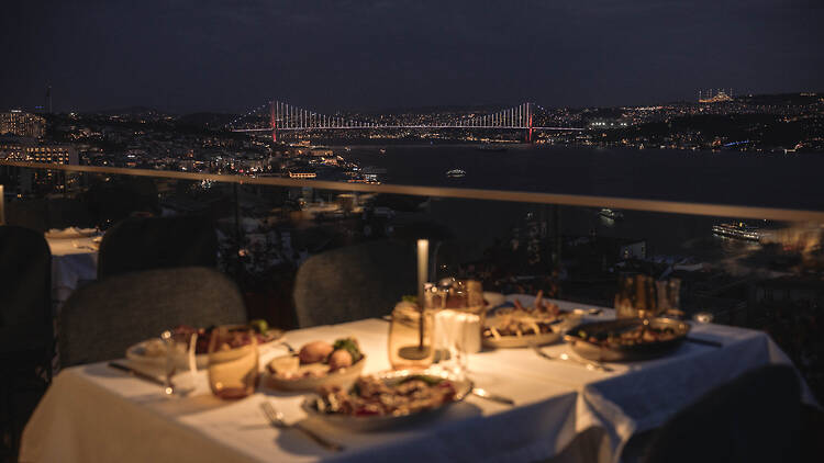 Sevgililer Günü ‘Mesai’si