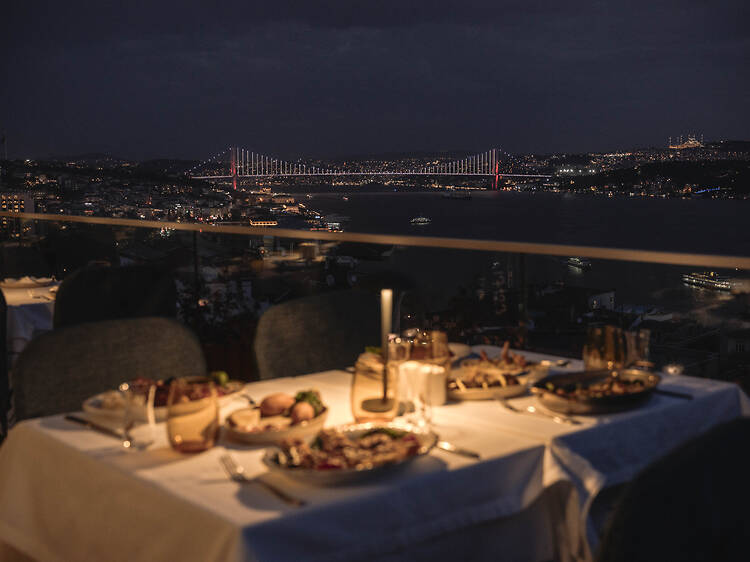 Sevgililer Günü ‘Mesai’si