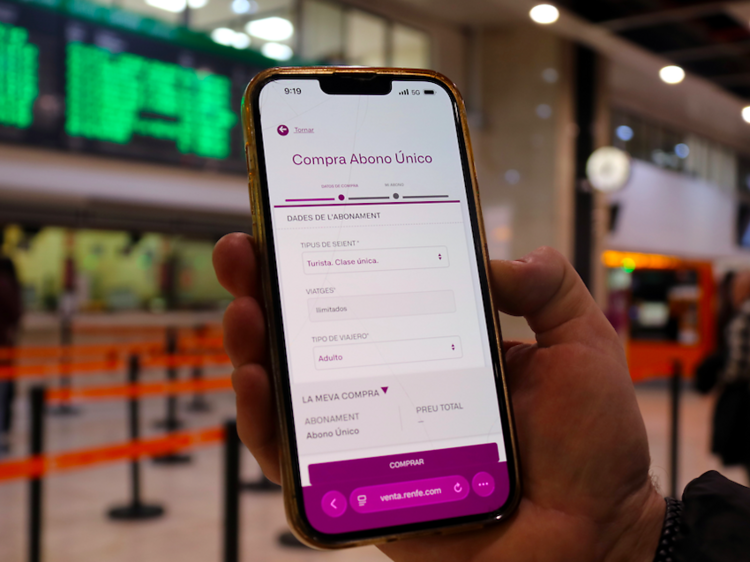 La tarifa plana de 60 euros al mes de Rodalies, Mitjana Distància i bus de l’Estat començarà el 19 de gener