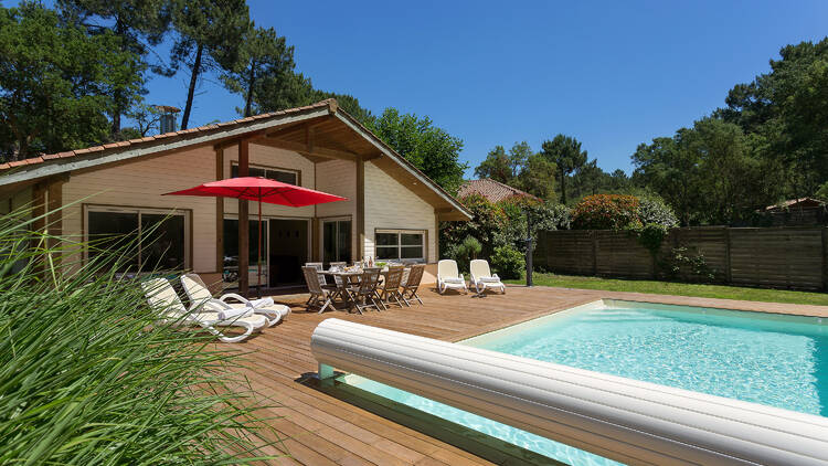 A villa in the Villas La Clairière aux Chevreuils complex 