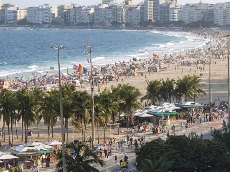Carnaval Fan Fest chega à Praia de Copacabana com shows, oficinas e transmissão dos desfiles
