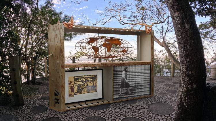 A escultura Typus Terra Incognita 