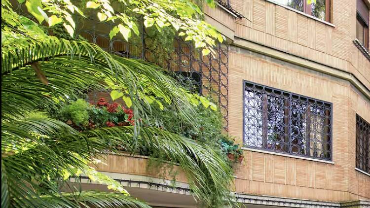 Large apartment with private garden