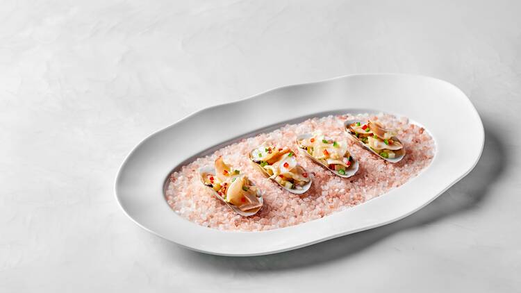 Ming Pavilion x Jiangnan Wok · Rong