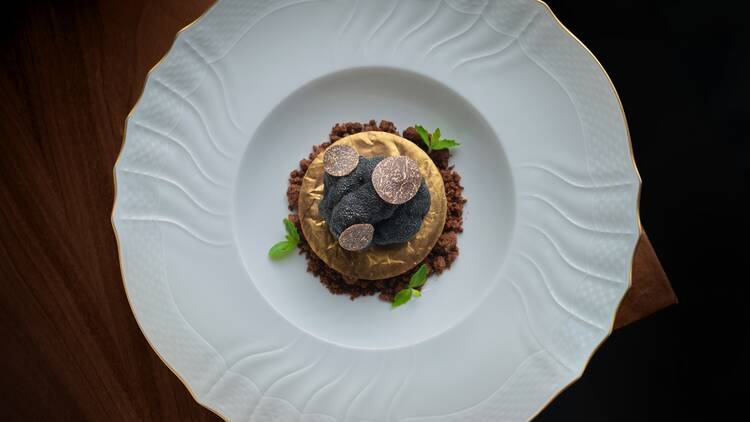 Regent Hong Kong’s Périgord black truffle offerings