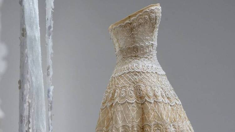 Azzedine Alaïa et Christian Dior : une double exposition à Paris autour d’une collection exceptionnelle