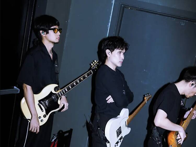 ระเบิดพลังอัลเทอร์เนทีฟร็อกที่บาดลึกถึงอารมณ์ ในคอนเสิร์ตใกล้ชิดที่ Melt Livehouse