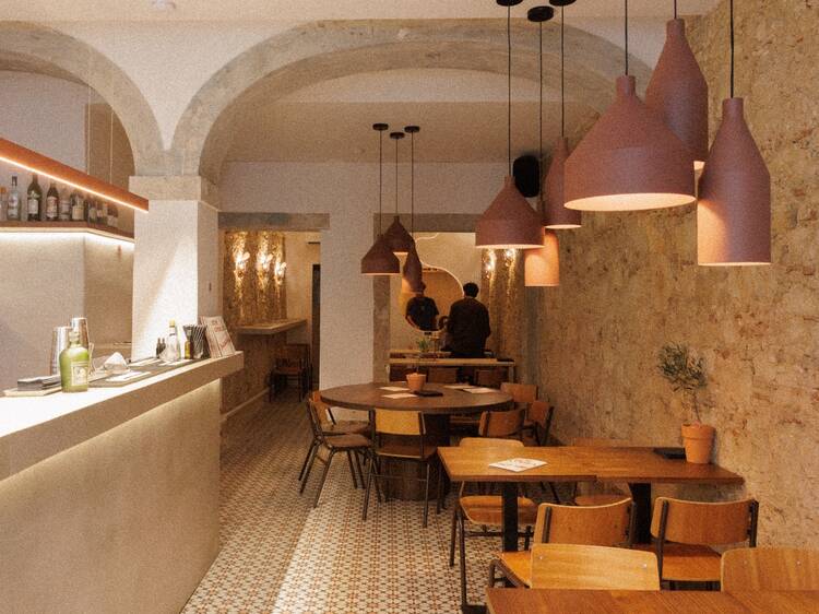 Vai mais uma dentada? No Sem Côdea, as sandes vêm com cocktails de autor Vai mais uma dentada? No Sem Côdea, as sandes vêm com cocktails de autor