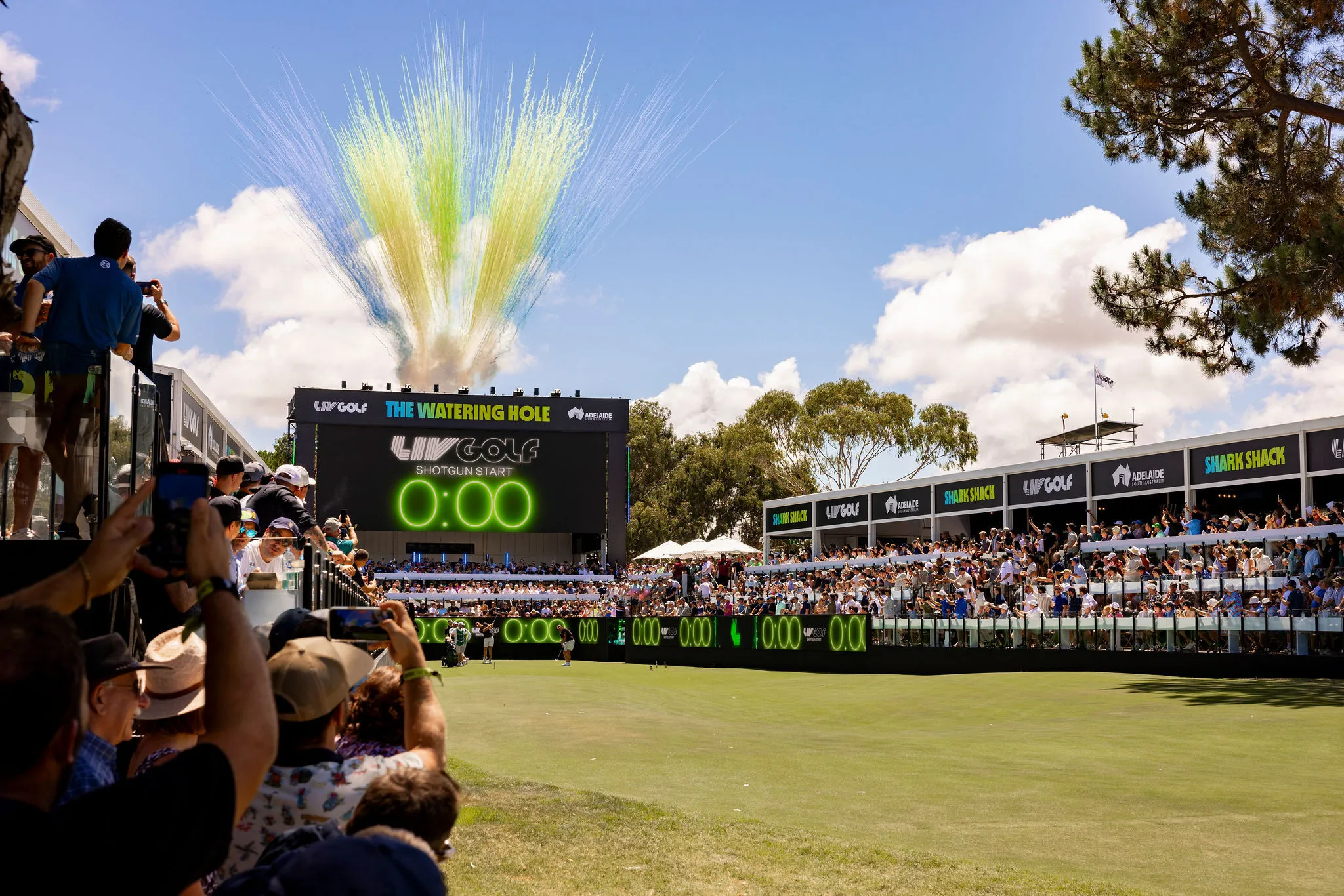 Outdoor golf competition