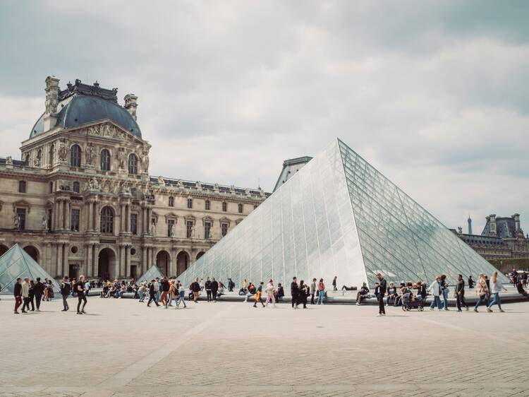 Le musée du Louvre augmente son droit d’entrée pour les visiteurs non européens à partir de cette semaine, voici pourquoi