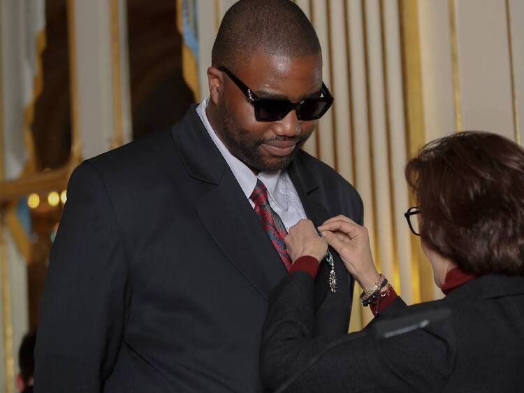 Emeric Tchatchoua, fondateur de 3.PARADIS, nommé Chevalier de l’Ordre des Arts et des Lettres