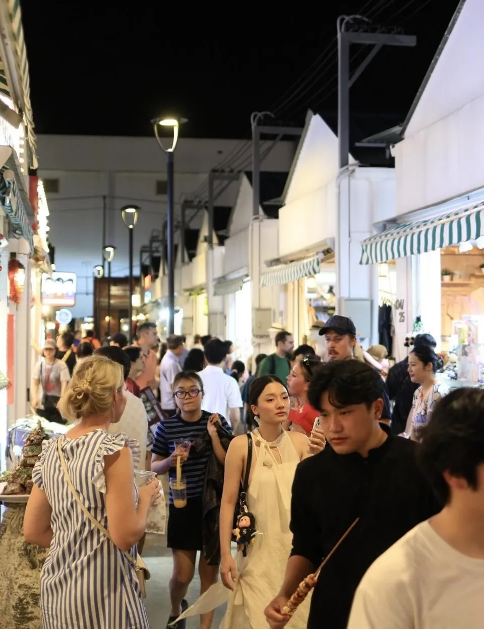 Jodd Fairs Night Market