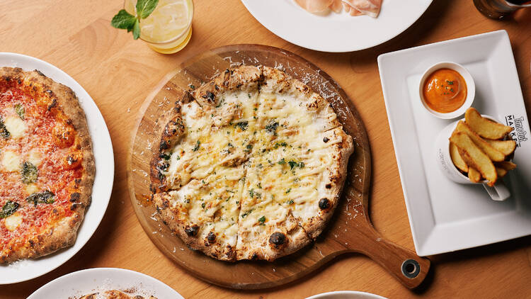 ピッツァ タイムワープ ∈ ラチェルバ