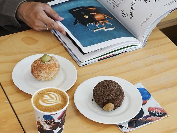 Donut Disturb Bangkok - เพราะวันดีๆ มักเป็นวันที่ได้กินโดนัท