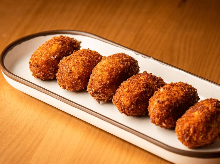Esta nueva taberna de Madrid tiene la Mejor Croqueta de España 2023 y al mejor chef de Albacete