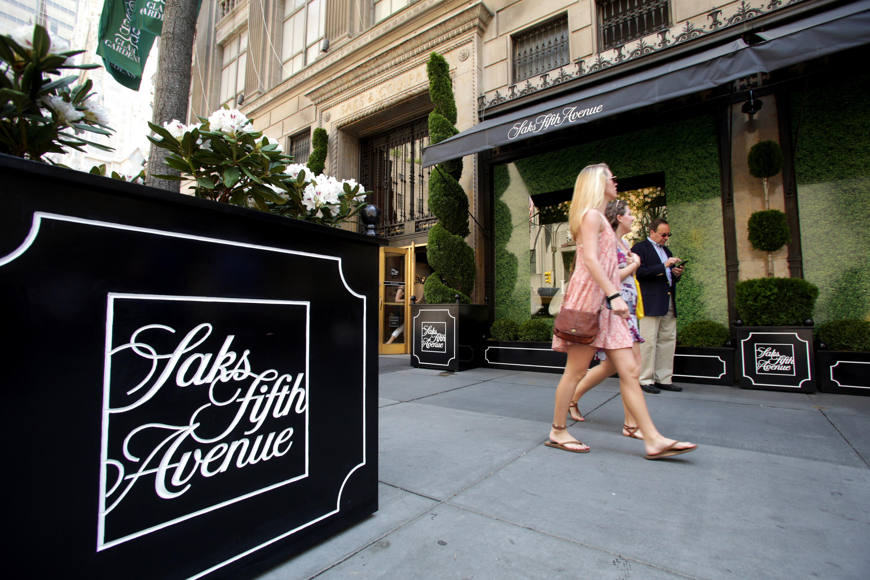 Saks Fifth Avenue Closing