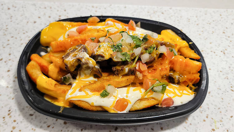Steak Garlic Nacho Fries